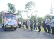 Bupati Kibar Bendera Pelepasan Logistik Pemilu