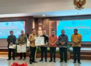 Riza-Debby Adalah Pelayan Masyarakat