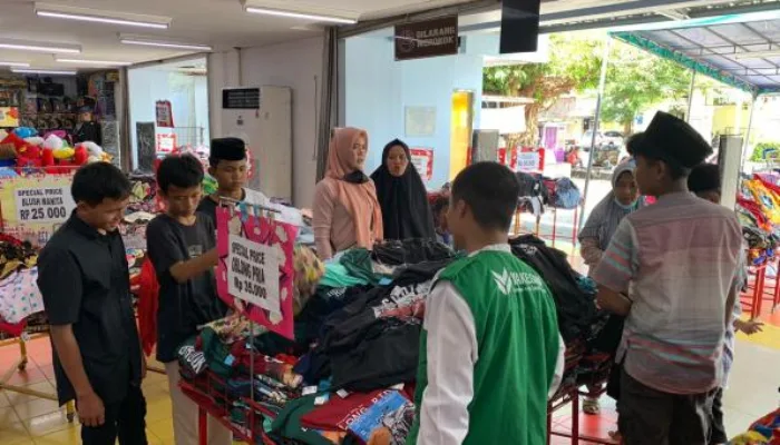 Ajak Yatim dan Dhuafa Belanja Bareng
