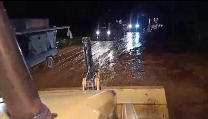 Hati-hati! Jalur Lintas Lebong – Rejang Lebong Longsor