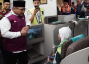 Menag Lepas Jemaah Haji Kloter Pertama