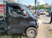 Mobil Tabrakan di Traffic Light, Rolling Door Viki Cell Rusak