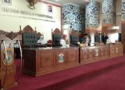 Hanya 12 Anggota Dewan Isi Daftar Hadir