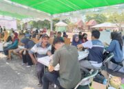 Warga Serbu Mobil Sehat PT Timah di Desa Lalang