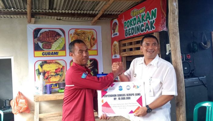 Beri Motivasi Kelompok Budi Daya Ikan