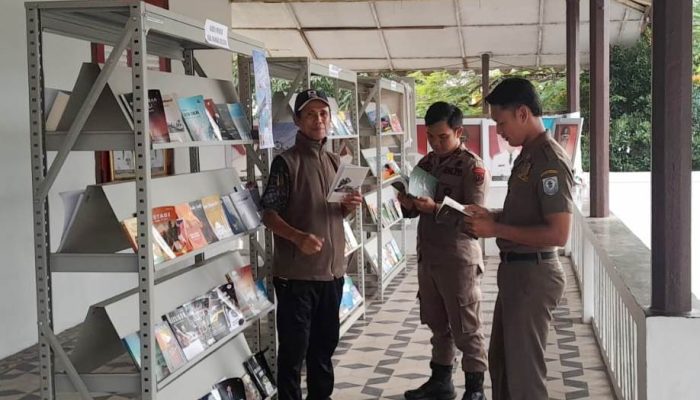 Pameran Buku Tampilkan Karya Penulis Lokal