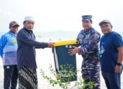 Bantuan Alat Kebersihan Untuk Pokdarwis Lingkungan Rambak