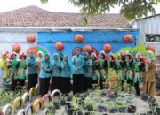 Noni Puji Semangat Kader PKK Taman Sari