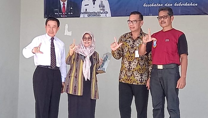 Mie Go Kenang Masa Kedekatan Dengan Eti