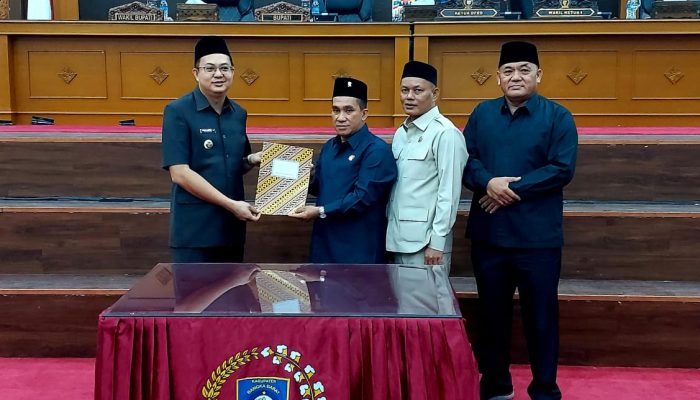 Oktorazsari Pimpim Paripurna Pengambilan Keputusan Terhadap Raperda
