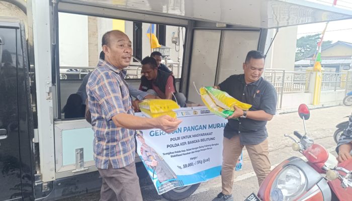 Ditreskrimsus-Bulog Salurkan 2 Ton Beras SPHP