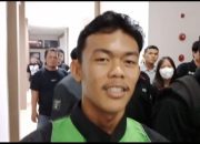 Unjuk Rasa Pakai Jaket Ojol, Mahasiswa Ini Ucapkan Turut Berdukacita