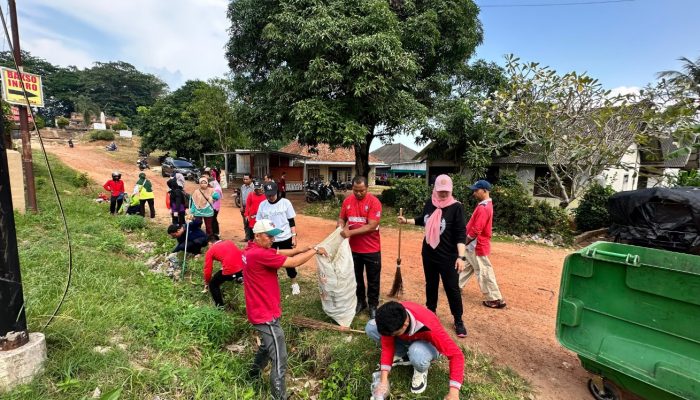 Jumat Bersih di Kawasan Himpang Lime