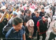 Ratusan Massa Kembali Gerudug Gedung DPRD Provinsi, Orator: Rakyat Kami Hanya Ingin Cari Makan