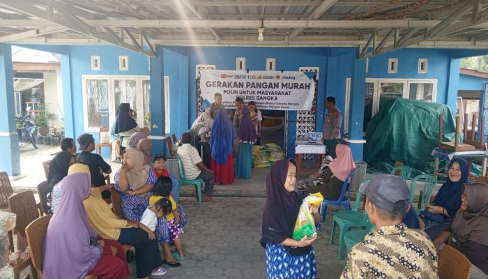 Ratusan Warga Desa Dalil Serbu Pasar Murah Polsek Bakam
