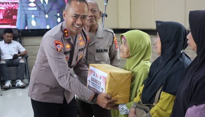 Polres Babar Gelar Baksos untuk Warga Kurang Mampu