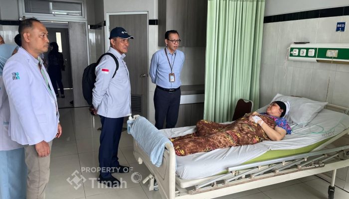 Besuk Karyawan di RSBT, Dirut PT Timah Beri Semangat dan Pastikan Karyawan Dapat Layanan Terbaik