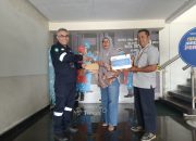 PT TIMAH Serahkan Bantuan untuk Lansia di Bangka Barat