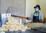 Di Tangan Kreatif, Kulit Sapi Jadi Peluang Usaha