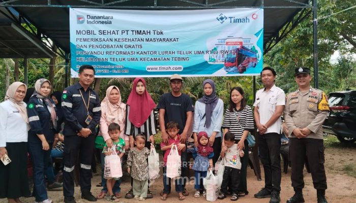 PT TIMAH Serahkan Puluhan Paket Makanan Tambahan