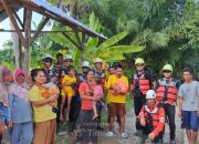 Di Langkat, Tim ERG PT TIMAH Berikan Pelayanan Kesehatan dan Distribusikan Pangan