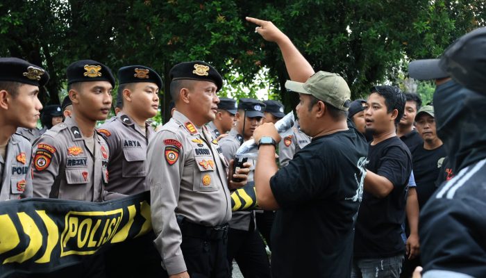 Simulasi Penanganan Unras, Skenario Tertib Hingga Anarkis ditampilkan