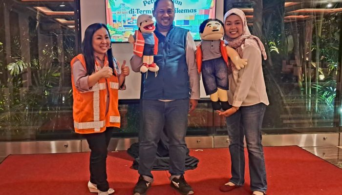 TPS Ajak Anak-anak Berpetualang di Terminal Peti Kemas Surabaya