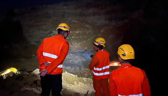 7 Korban Tertimbun: 4 Berhasil Dievakuasi, 3 Masih Pencarian