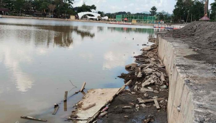 Pengawas Proyek Akui Pengerjaan Terlambat dan Ada yang Belum Maksimal