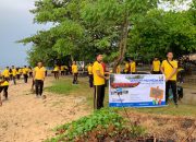 Dukung Penuh Gerakan Indonesia ASRI, Polres Bangka Barat Bersih Pantai Batu Rakit