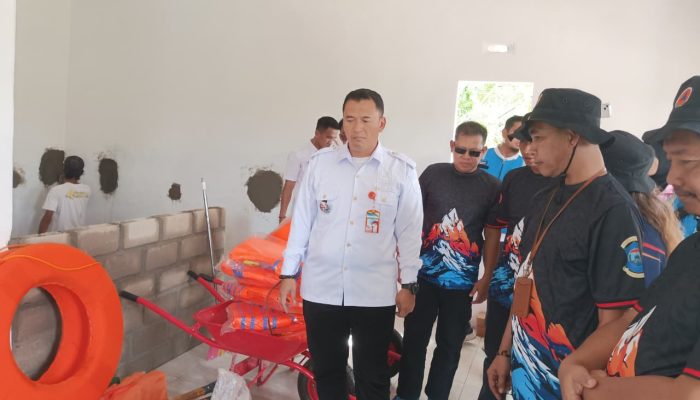 Dukung Posko Destana Parit Lalang, ‎BPBD Babel Salurkan Peralatan Kebencanaan