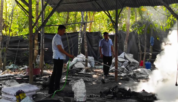 Polairud Gerebek Gudang Peleburan Timah Ilegal di Baturusa
