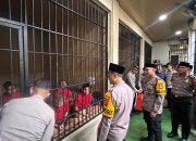 Tahanan Diberikan Makanan Tambahan