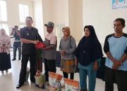 Pemkab Babar Bagikan Paket Sembako Bersubsidi