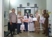 Warga Bangka Barat Antusias Sambut Bantuan Sembako