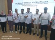 Pelaku Usaha Perikanan Terima Sertifikat HACCP