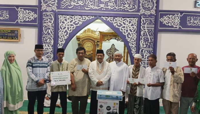 Wali Kota Serahkan Bantuan dari Baznas