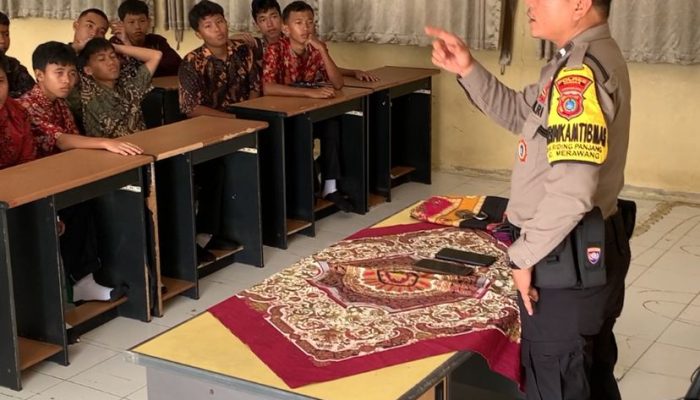 Bhabinkamtibmas Sosialisasi Bahaya Kenakalan Remaja dan Geng Motor