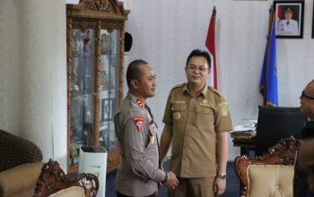 Kapolres Beri Kejutan di Moment Ulang Tahun Bupati Bangka Barat