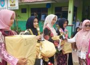 Fashion Show Kebaya dari Bahan Daur Ulang