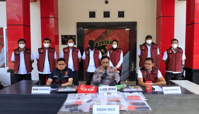 Subdit Fismondev dan Jatanras Amankan 5 Orang Debt Collector