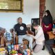Kunjungi dan Periksa Personel yang Sakit