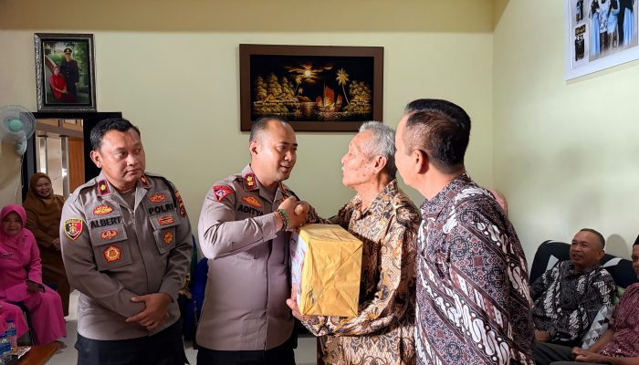 Kunjungi Purnawirawan dan Warakawuri