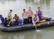 5.000 Benih Ikan Nila Ditebar di Teluk Rubiah