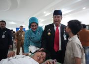 Gubernur Buka Bakti Sosial dan Khitanan Massal