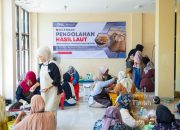 Pelatihan Pengolahan Hasil Laut untuk masyarakat Pesisir