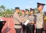 Kapolres Beri Penghargaan 18 Personel Berprestasi