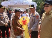 Akuan Lege Terharu Terima Kunci Rumah dari Kapolda