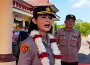 AKBP Helen Disambut tarian dan Tradisi Pedang Pora