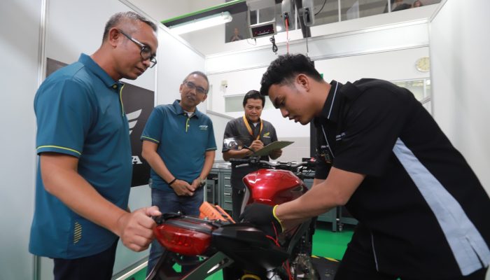Ribuan Teknisi Bengkel AHASS Asah Kompetensi